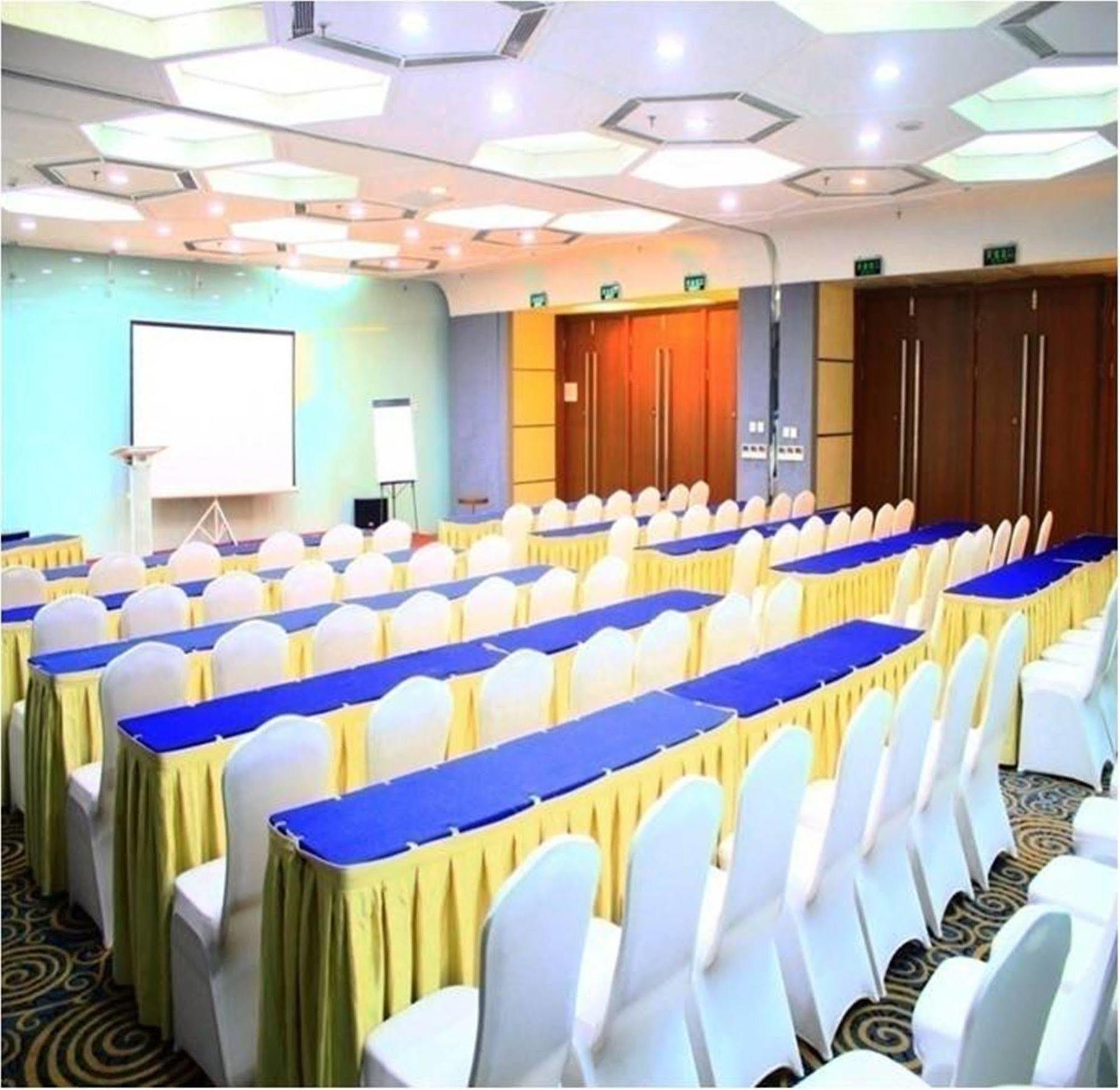Holiday Inn Express Tianjin Binhai Eksteriør bilde