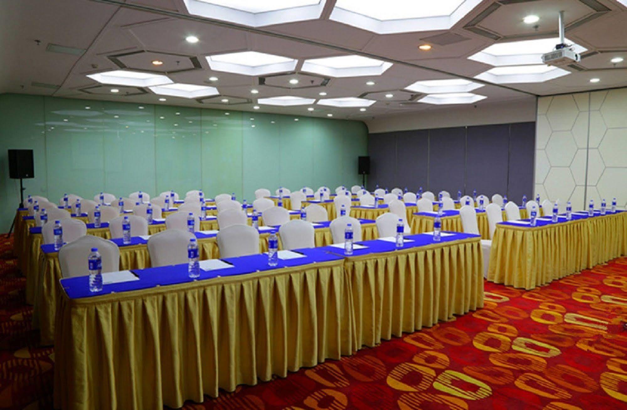 Holiday Inn Express Tianjin Binhai Eksteriør bilde